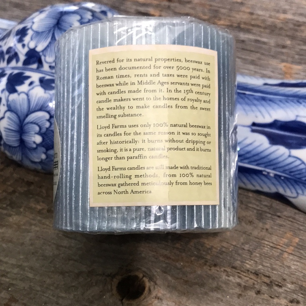 Lloyd Farms Pale Blue 100% Pure Beeswax Pillar Candle - Picture 3 of 5